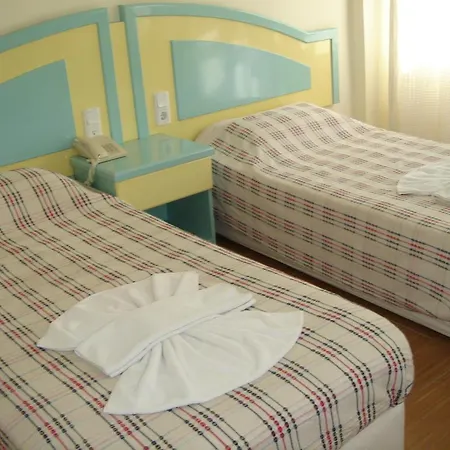 호텔 Bezay 2*